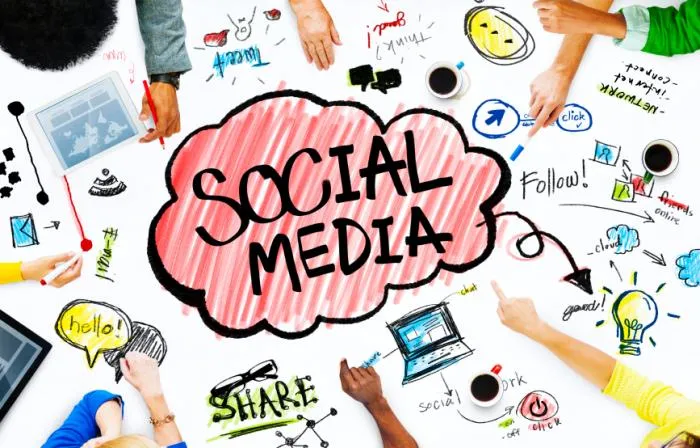cele-8-secrete-social-media